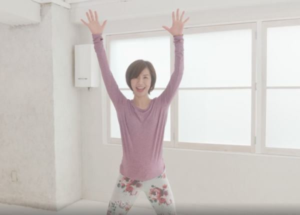 女神のポーズ スクワット2