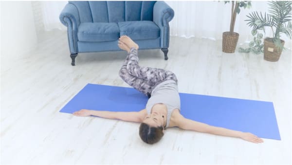 生理中 筋トレメニュー ウエストスクイーズ